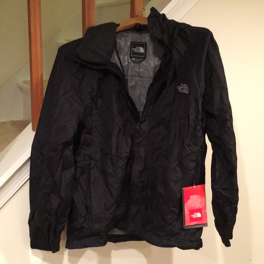 NWT Men’s Northface M waterproof windbreaker